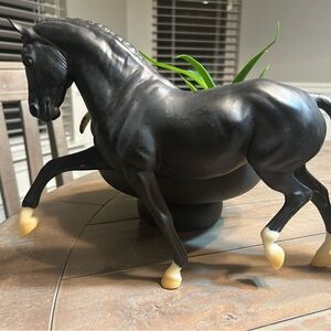 Breyer dressage stallion Totilas